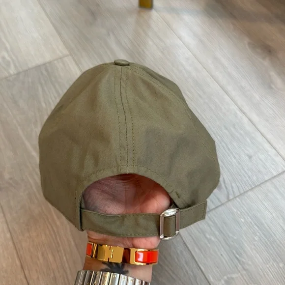 Celine olive green baseball hat worn once; size M fits 58 cm head size - Picture 2 of 5